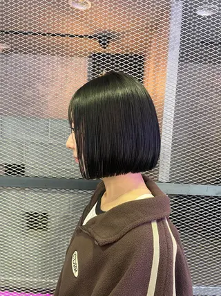 ショート 手塚 由佳のヘアスタイル