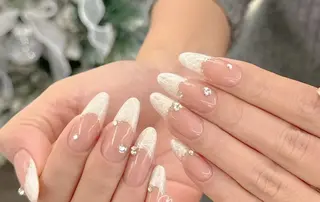 ネイル pink ladyサロン所属・べ にのネイルデザイン