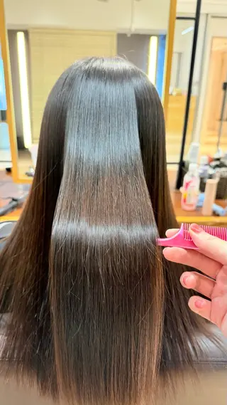 ロング 暖色カラー/ ストレート/くるみのヘアスタイル