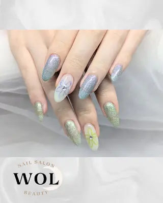 ネイル WOL🌙 momokoのネイルデザイン