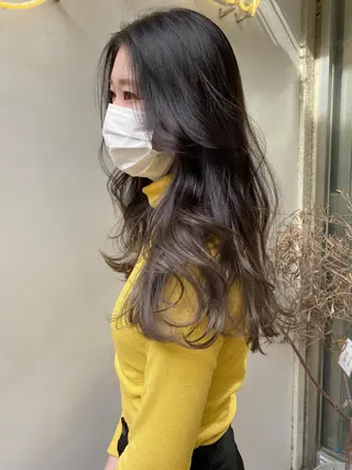 ロング カラー オリーブ/アッシュ やわらか透明感カラーのヘアスタイル