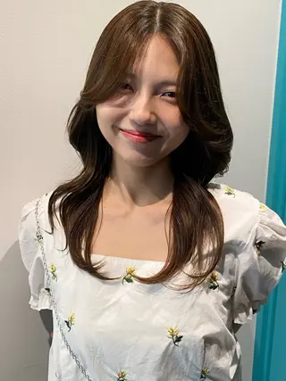 ロング カラー LUCK 本厚木店のヘアスタイル