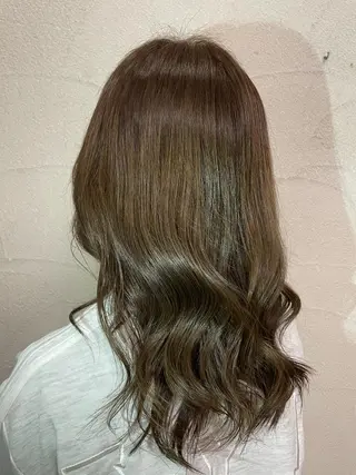 セミロング カラー 大塚 友茉のヘアスタイル