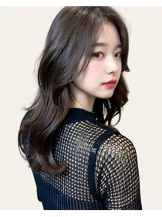 セミロング カラー 竹田 佳奈のヘアスタイル