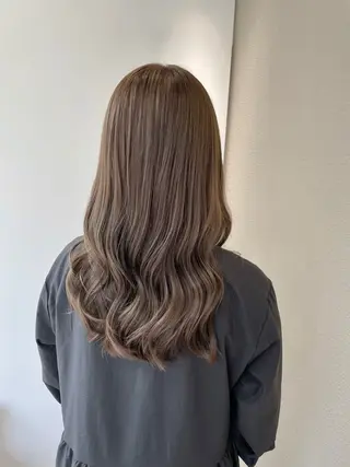 ロング カラー 佐々木 美帆のヘアスタイル