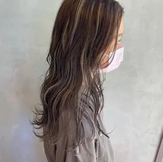 カラー サ チのヘアスタイル