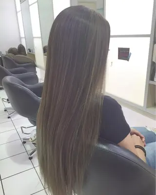 セミロング ロング カラー 青木 茂樹⭐️ 透明感カラーのヘアスタイル