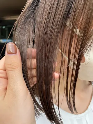 ショート カラー 高梨 菜々のヘアスタイル