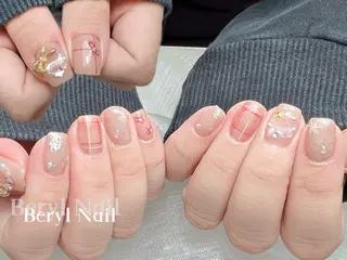 ショート Beryl Nail 新大久保のネイルデザイン