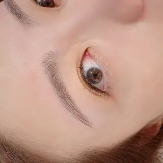アイブロウ AKIKO 🌿の眉毛・アイブロウイメージ