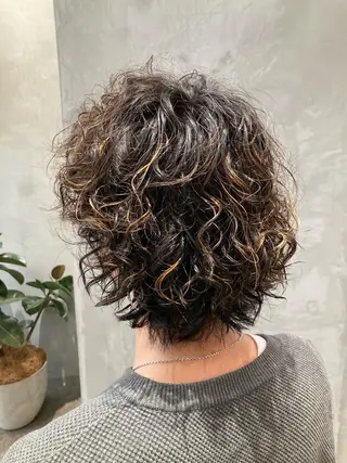 ミディアム パーマ メンズ 波巻きスパイラルパー マ/シャドウパーマ駿のヘアスタイル
