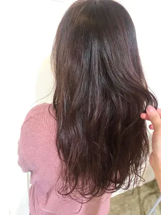 ロング カラー MIOベージュカラー 柔らかいカラーのヘアスタイル