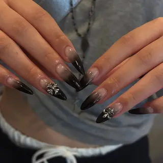 ネイル Mネイル&カフェシェレステ　久屋店所属・Mネイル久屋店 KOZUEのネイルデザイン