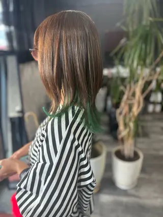 セミロング 安田 恵のヘアスタイル