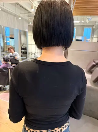 ミディアム 須藤 優真 切りっぱなしボブのヘアスタイル