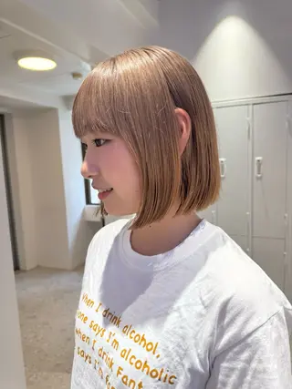 カラー Ami/艶カラー/ レイヤー/ハイトーンのヘアスタイル