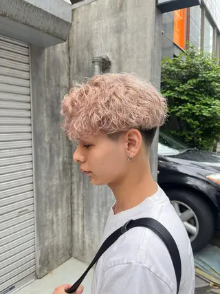 ショート パーマ メンズ ⚡メンズパーマフ ェードカットTomyのヘアスタイル