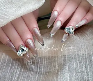 ネイル ✨Nailsalon Vi+✨のネイルデザイン