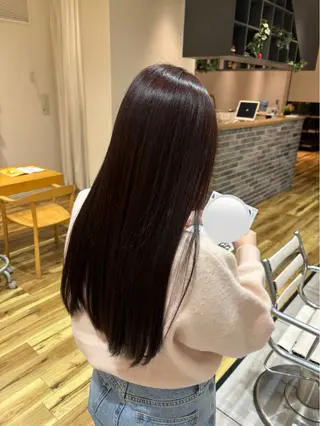ロング カラー 岡本 梨沙のヘアスタイル
