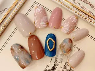 ネイル f'bloom  L’ecrinのネイルデザイン