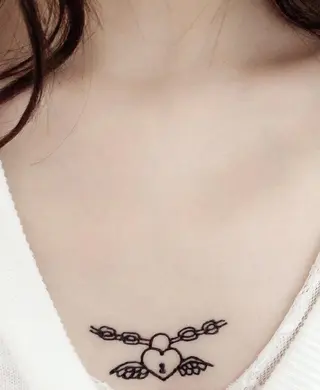 ネイル mano nella manoのネイルデザイン