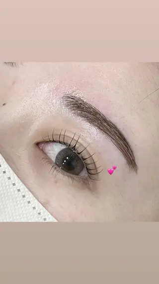 アイブロウ Mavie Karin.のマツエク・マツパデザイン