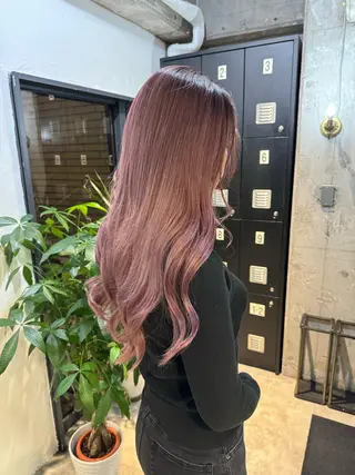 ロング Akua【代表】 Kazumaのヘアスタイル
