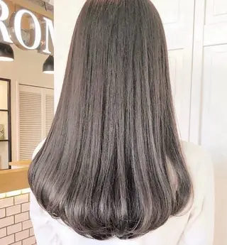 ミディアム 🫧小顔顔周りカット レイヤー/縮毛/白倉のヘアスタイル