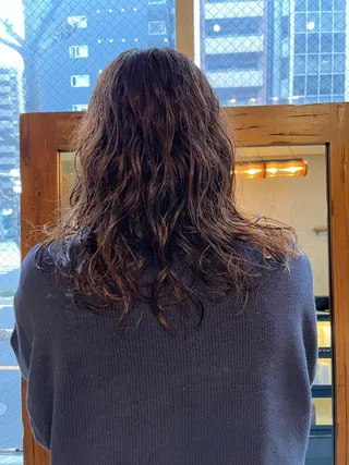 セミロング パーマ SIKI yuuna レイヤーカット🪽のヘアスタイル