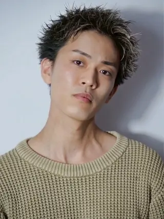 ショート メンズ 塩崎 仁彦のヘアスタイル