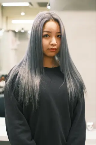 セミロング カラー ヘアアレンジ 個性爆弾💣 ダブルカラー/ゆかのヘアスタイル