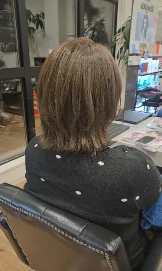 ミディアム カラー 関口 友菜のヘアスタイル