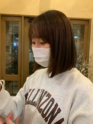 ミディアム カラー カワサキ マホのヘアスタイル