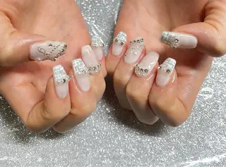 ネイル VIERU 🌈🎀💖のネイルデザイン