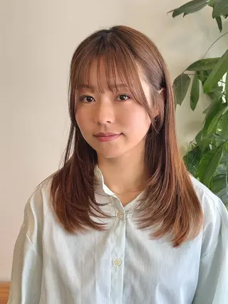 セミロング カラー VIEW EHIME 齋藤  あつきのヘアスタイル