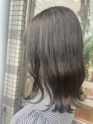 ミディアム カラー ハラダ ヒナミのヘアスタイル
