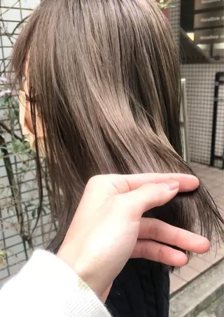 ミディアム カラー ハイトーン/ブリーチ 似合せカット/パーマのヘアスタイル