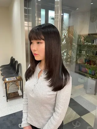 セミロング レイヤーカット 🌱 ブリーチ  はるかのヘアスタイル