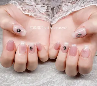 ネイル R inのネイルデザイン