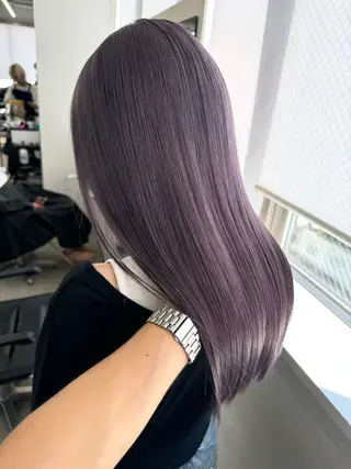 ロング ENGOL所属・新美 蓮のヘアスタイル