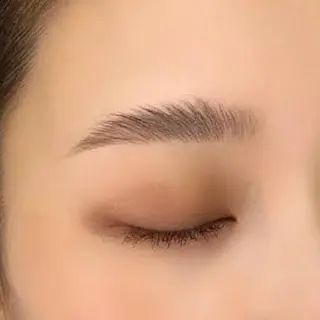 アイブロウ 小西 成美のマツエク・マツパデザイン