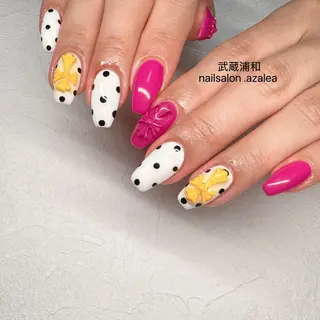 ネイル R inのネイルデザイン