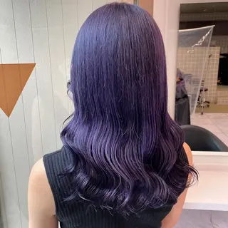 セミロング 寒色＆ブリーチ特化 寒色MiOのヘアスタイル