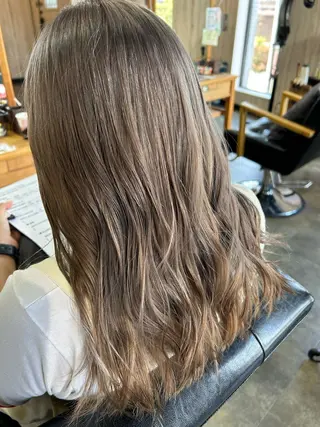 ロング 伊藤 柊のヘアスタイル