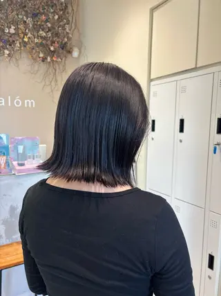 ミディアム パーマ 垢抜け小顔レイヤー オリーブ/スミレのヘアスタイル