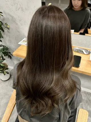 ロング カラー コバヤシ リョウのヘアスタイル