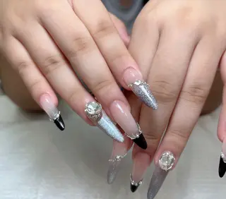 ネイル 小澤 梨奈のネイルデザイン