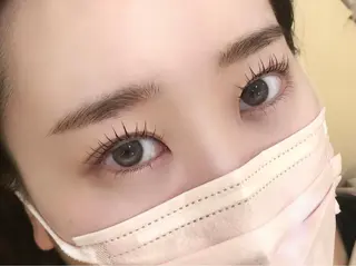 ネイル マツエク・マツパ アイブロウ Nail&eye Belire 新宿のネイルデザイン