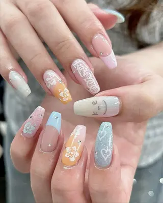 ネイル ネイルサロンアジアン池袋店所属・林 夏萌のネイルデザイン