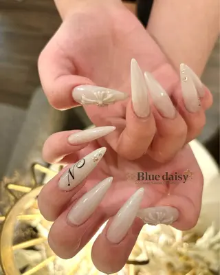 ネイル Blue daisy 栄本店のネイルデザイン